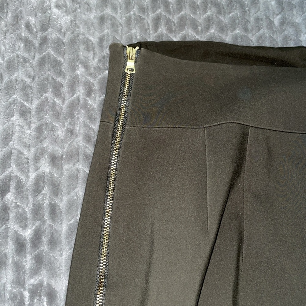 Express Pencil Skirt. Size 12. Full Length Side zipper. - Picture 7 of 9